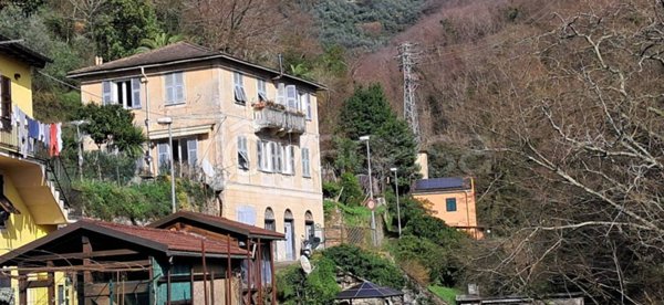 casa indipendente in vendita a Sori in zona Lago