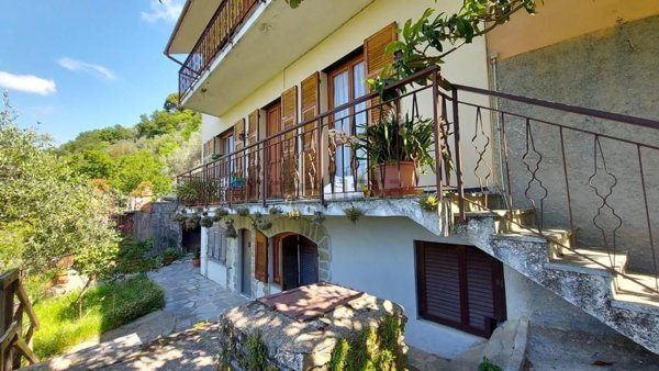 casa semindipendente in vendita a Sori in zona San Bartolomeo