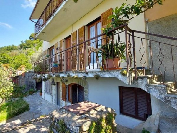 casa indipendente in vendita a Sori in zona San Bartolomeo