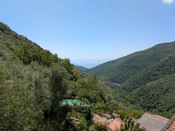 casa indipendente in vendita a Sori in zona Teriasca
