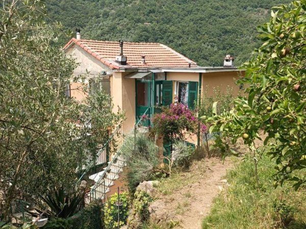 casa indipendente in vendita a Sori in zona Teriasca