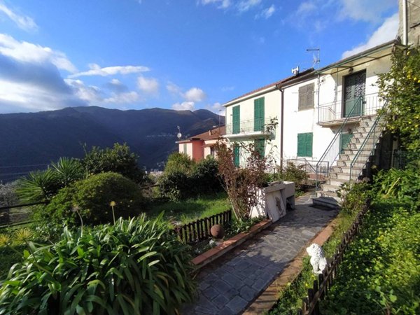 appartamento in vendita a Sori in zona Capreno