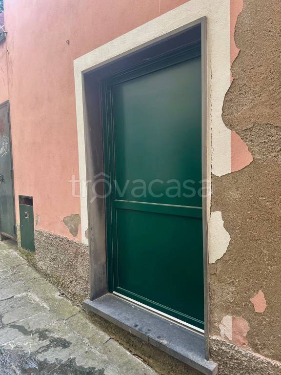locale commerciale in vendita a Sori