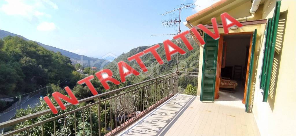 casa indipendente in vendita a Sori in zona Sussisa