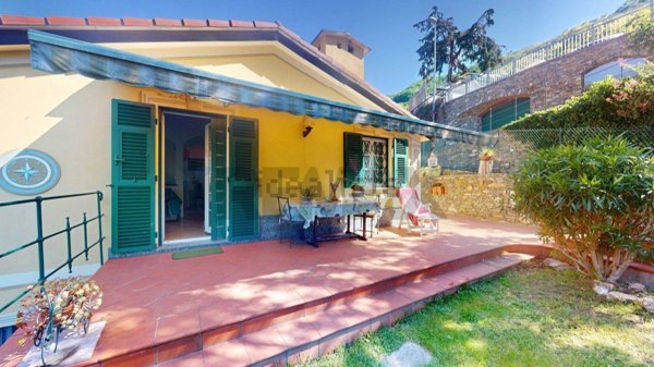 casa indipendente in vendita a Sori