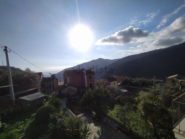 appartamento in vendita a Sori in zona Capreno