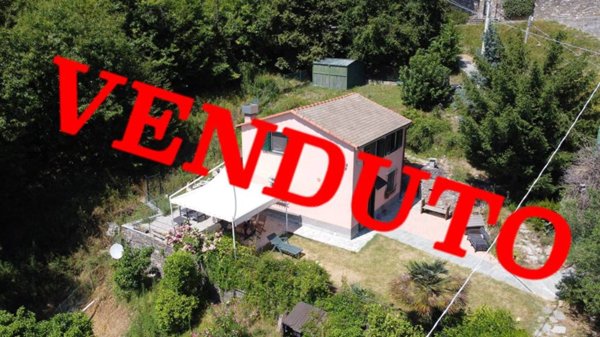 casa indipendente in vendita a Sori in zona Sussisa