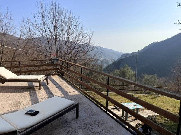 casa indipendente in vendita a Sori in zona Sussisa