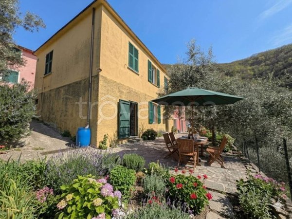 casa indipendente in vendita a Sori in zona Capreno