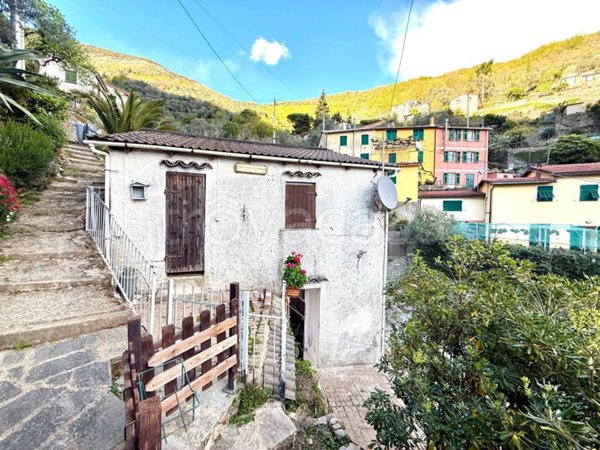casa indipendente in vendita a Sori in zona Teriasca