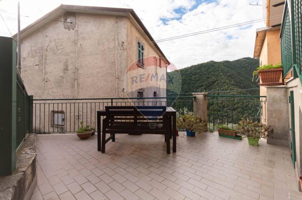 appartamento in vendita a Sori in zona Capreno