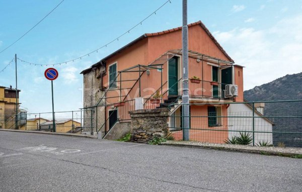 casa indipendente in vendita a Sori in zona Canepa