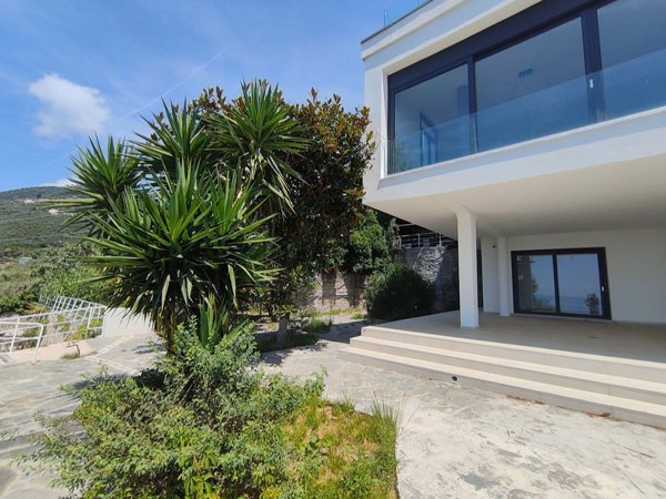 casa indipendente in vendita a Sori