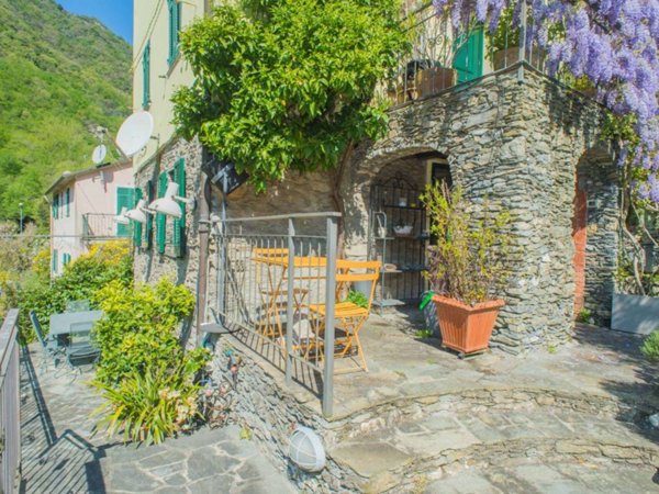 casa indipendente in vendita a Sori in zona Lago