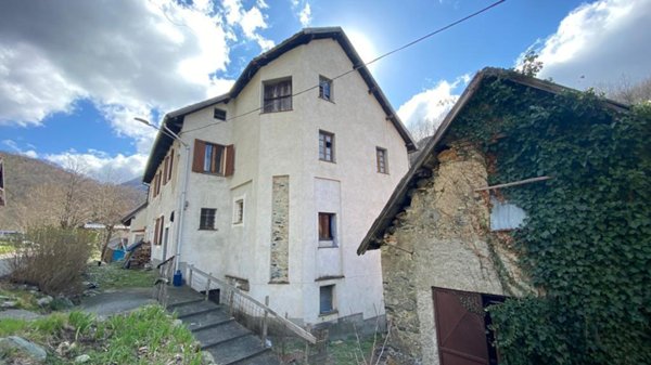 casa indipendente in vendita a Tiglieto