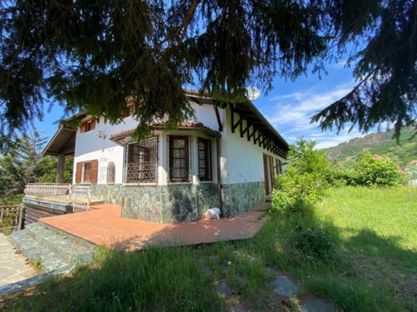 casa indipendente in vendita a Tiglieto