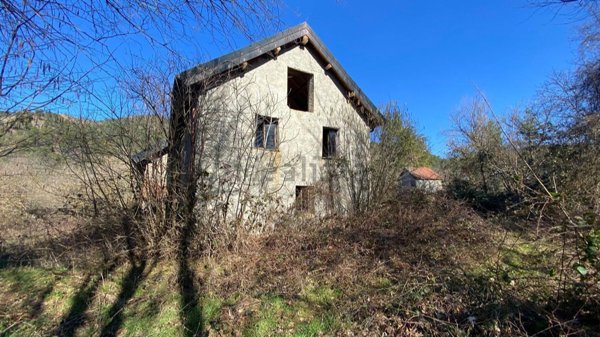 casale in vendita a Tiglieto