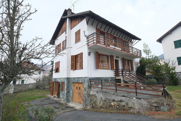 casa indipendente in vendita a Tiglieto
