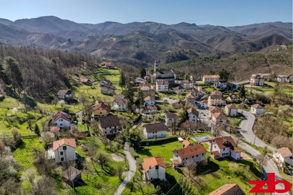 casa indipendente in vendita a Tiglieto