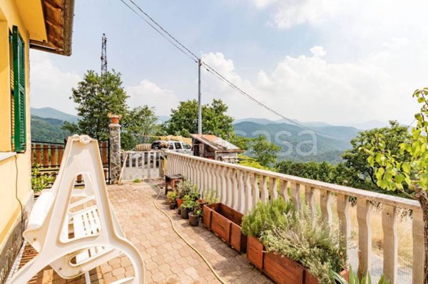 casa indipendente in vendita a Tiglieto