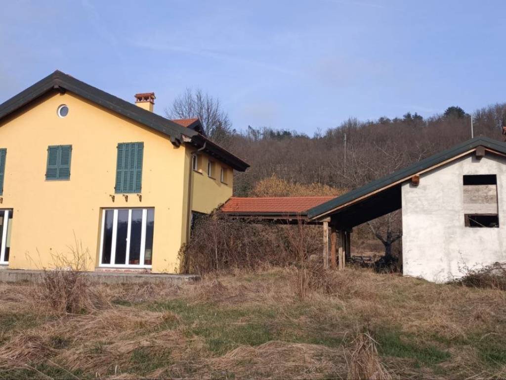 casa indipendente in vendita a Tiglieto