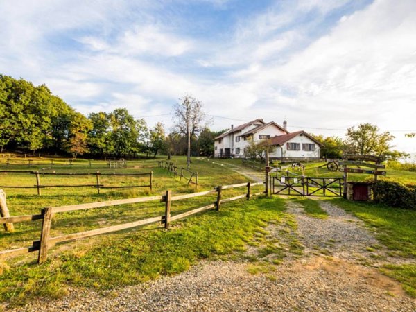 casa indipendente in vendita a Tiglieto