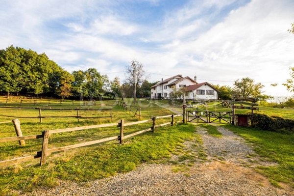 casa indipendente in vendita a Tiglieto