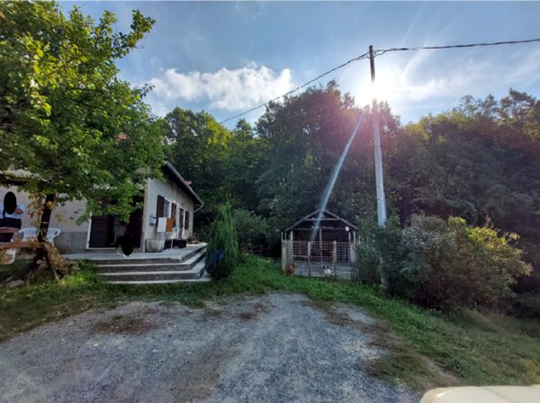 casa indipendente in vendita a Tiglieto