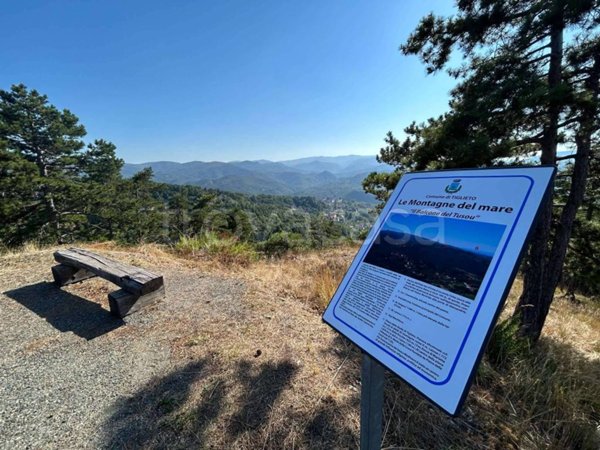 casa indipendente in vendita a Tiglieto
