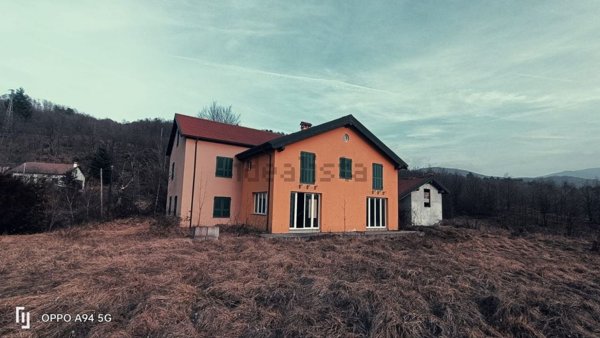 casa indipendente in vendita a Tiglieto