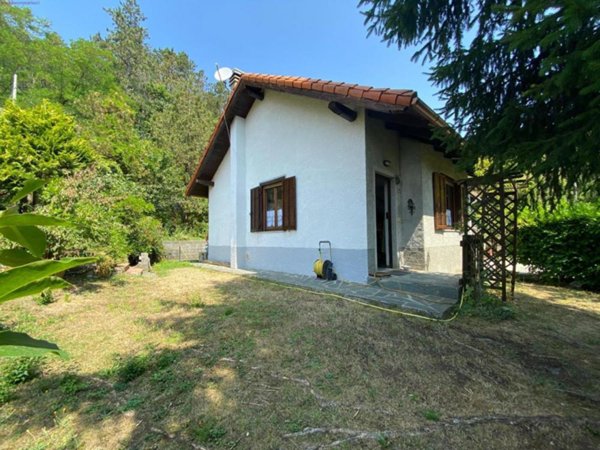 casa indipendente in vendita a Tiglieto