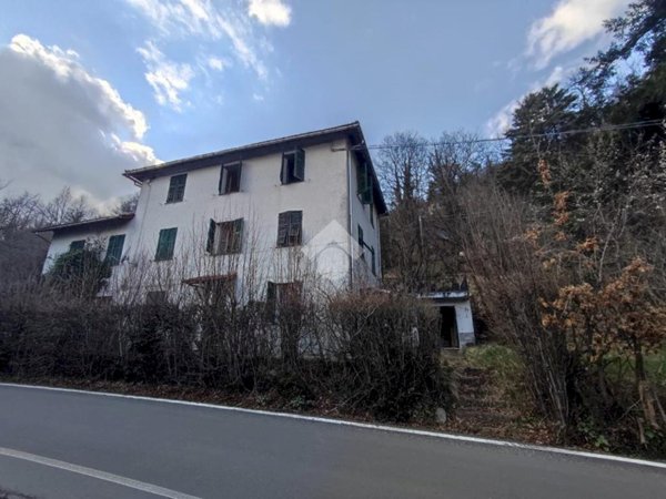 casa semindipendente in vendita a Torriglia in zona Siginella