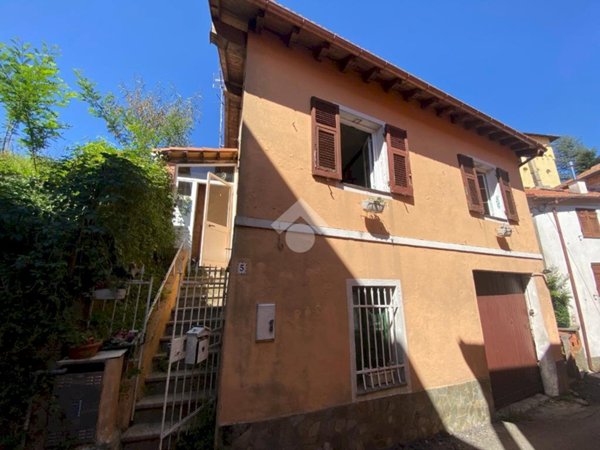 casa indipendente in vendita a Torriglia
