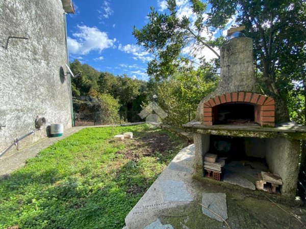 casa indipendente in vendita a Torriglia