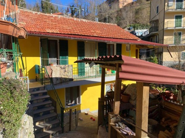 casa indipendente in vendita a Torriglia