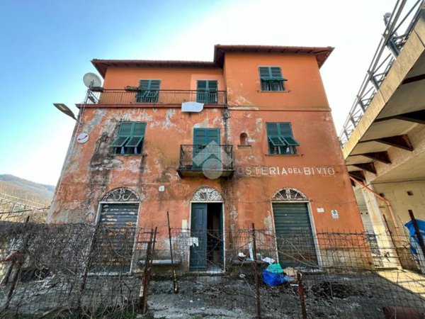 casa indipendente in vendita a Torriglia in zona Laccio