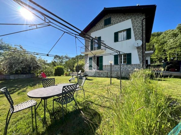 casa indipendente in vendita a Torriglia in zona Siginella