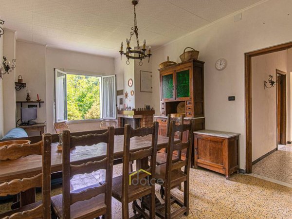 casa indipendente in vendita a Torriglia in zona Porto