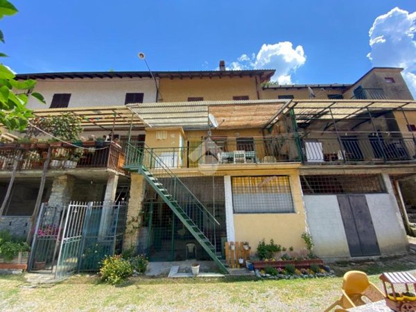 casa indipendente in vendita a Torriglia