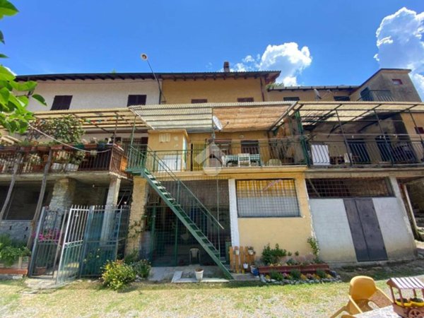 casa indipendente in vendita a Torriglia