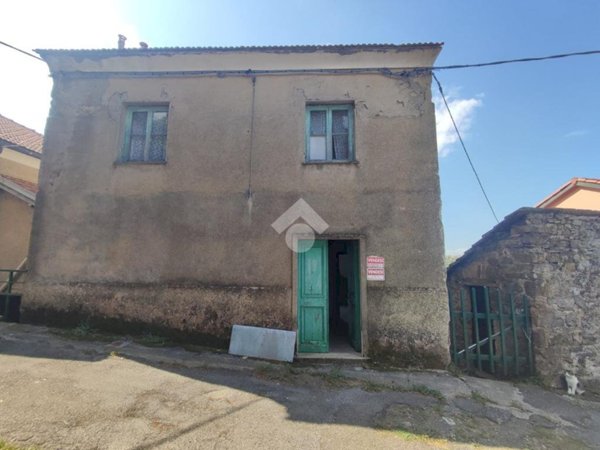 casa indipendente in vendita a Torriglia