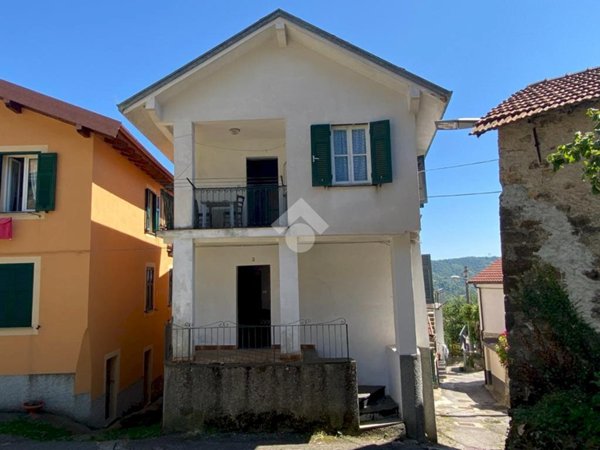 casa semindipendente in vendita a Torriglia in zona Marzano