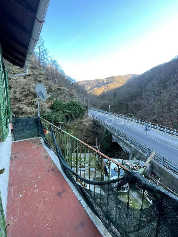 appartamento in vendita a Torriglia in zona Fascia di Carlo
