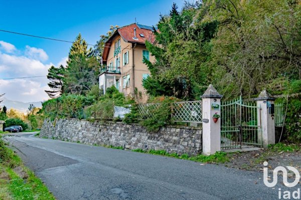 casa indipendente in vendita a Torriglia in zona Porto