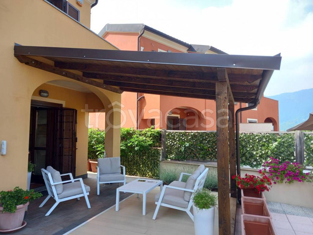 casa indipendente in vendita a Torriglia