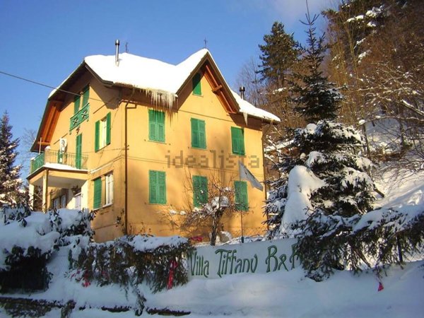 casa indipendente in vendita a Torriglia in zona Porto