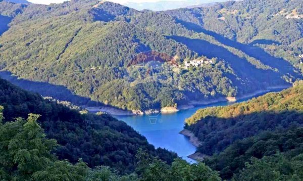 casa indipendente in vendita a Torriglia in zona Bavastri