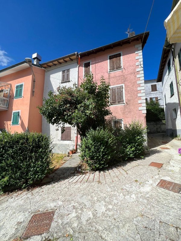 casa semindipendente in vendita a Torriglia in zona Casaleggio