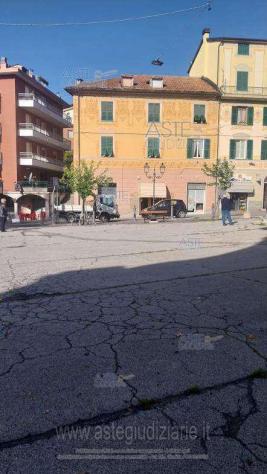 locale commerciale in vendita a Torriglia
