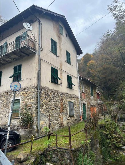 appartamento in vendita a Torriglia in zona Fascia di Carlo